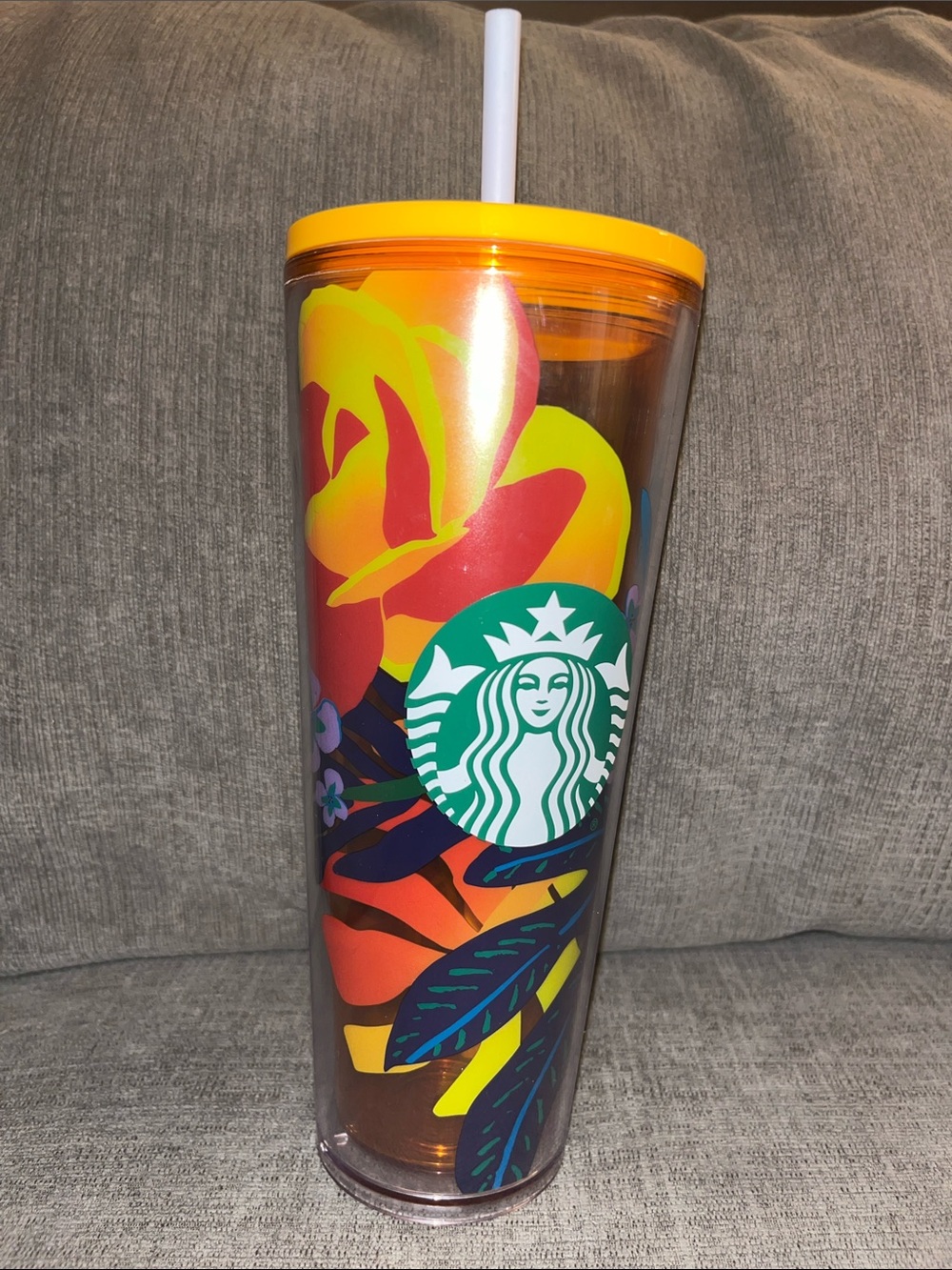 Starbucks 2022 Summer Orange Floral 24 oz Reusable Cold Tumbler with Straw